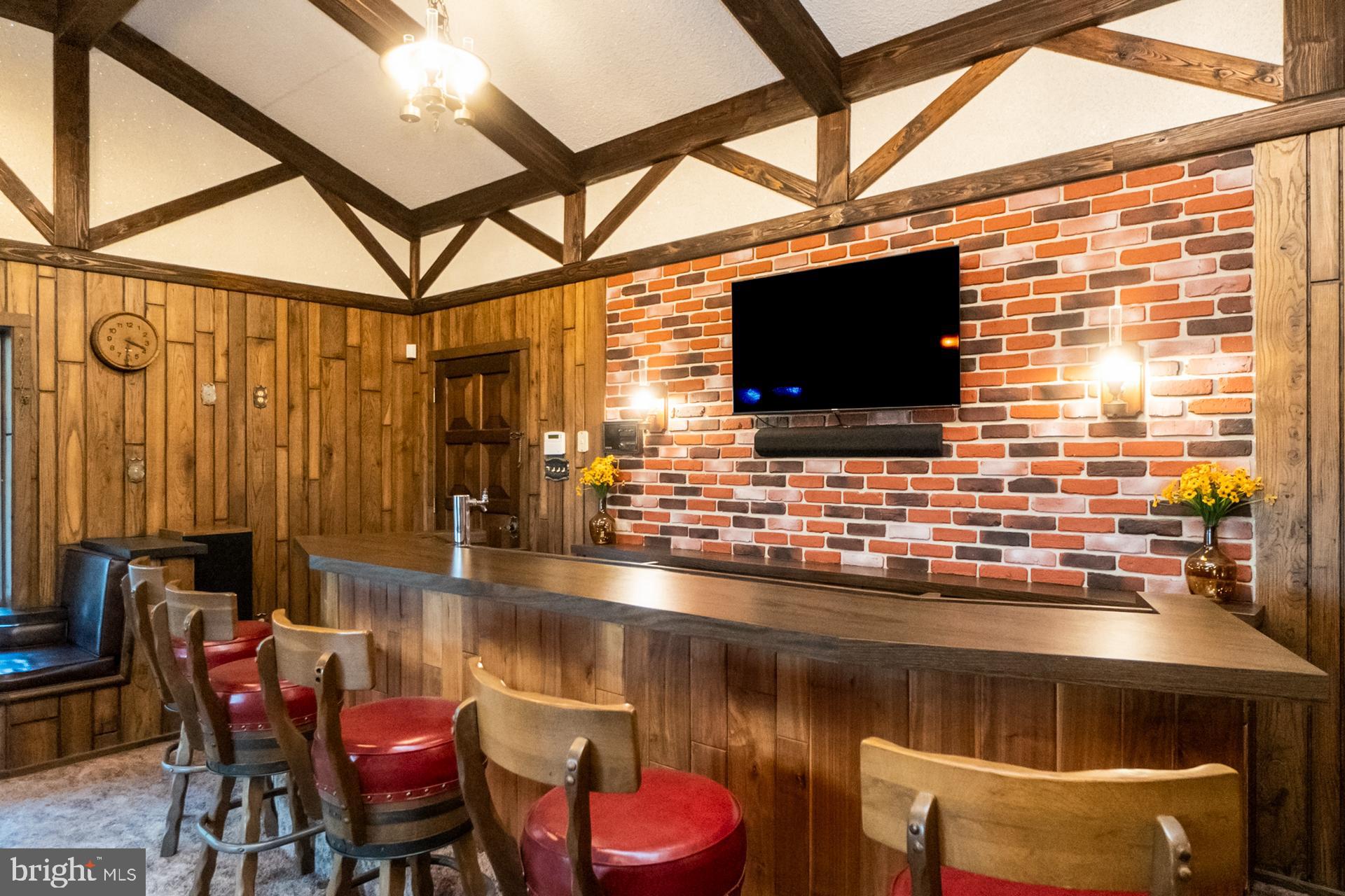 MAHONING MANOR - Residential