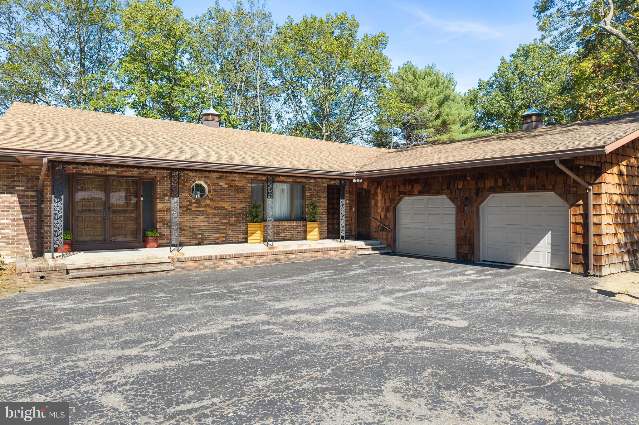 MAHONING MANOR - Residential