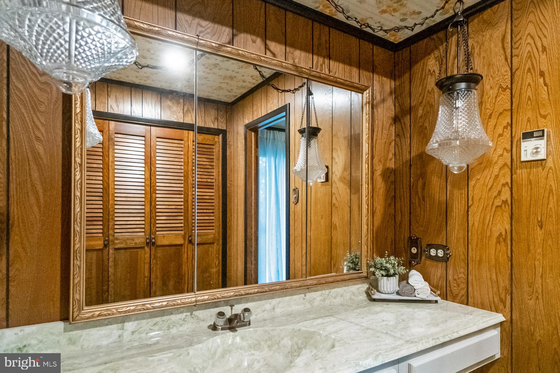 MAHONING MANOR - Residential