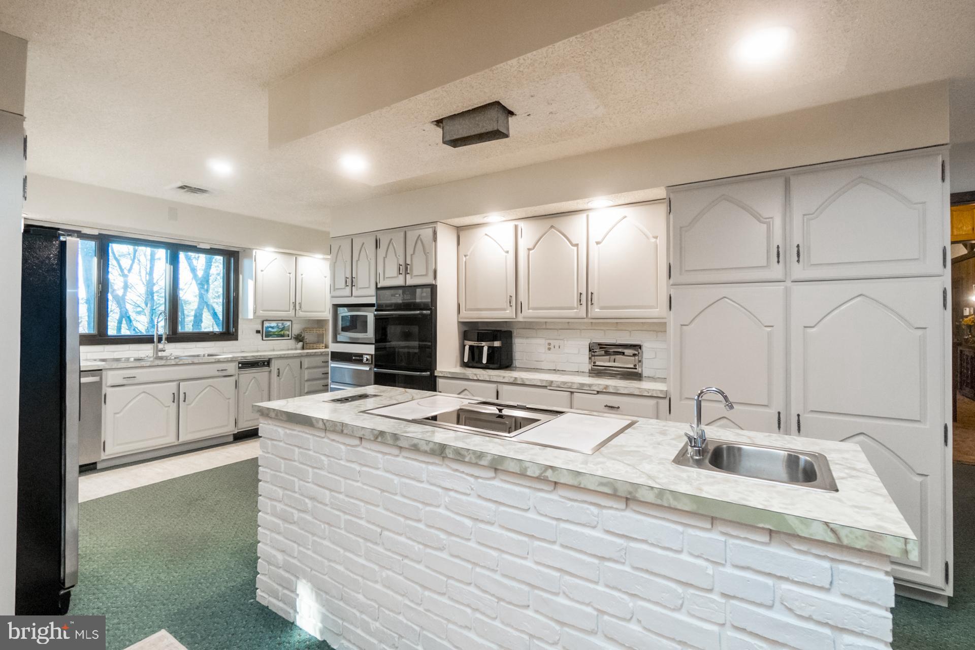 MAHONING MANOR - Residential