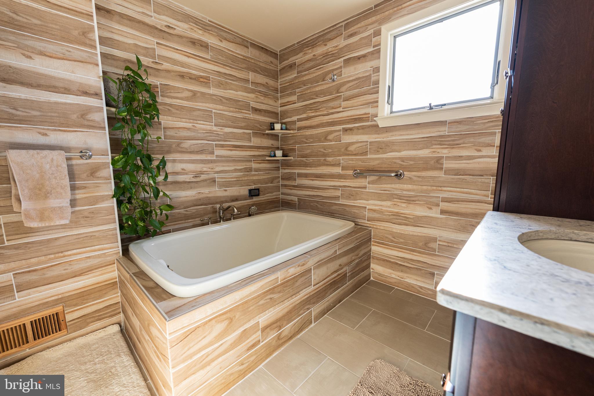 SPRING VALLEY FARM - Residential