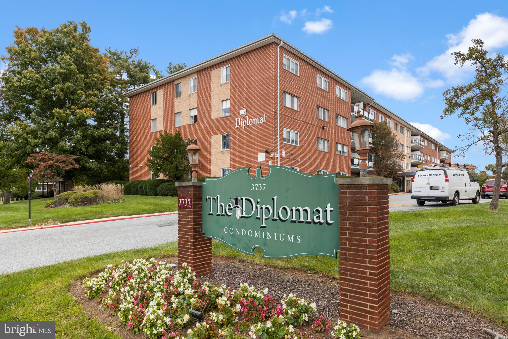 FALLSTAFF - Residential