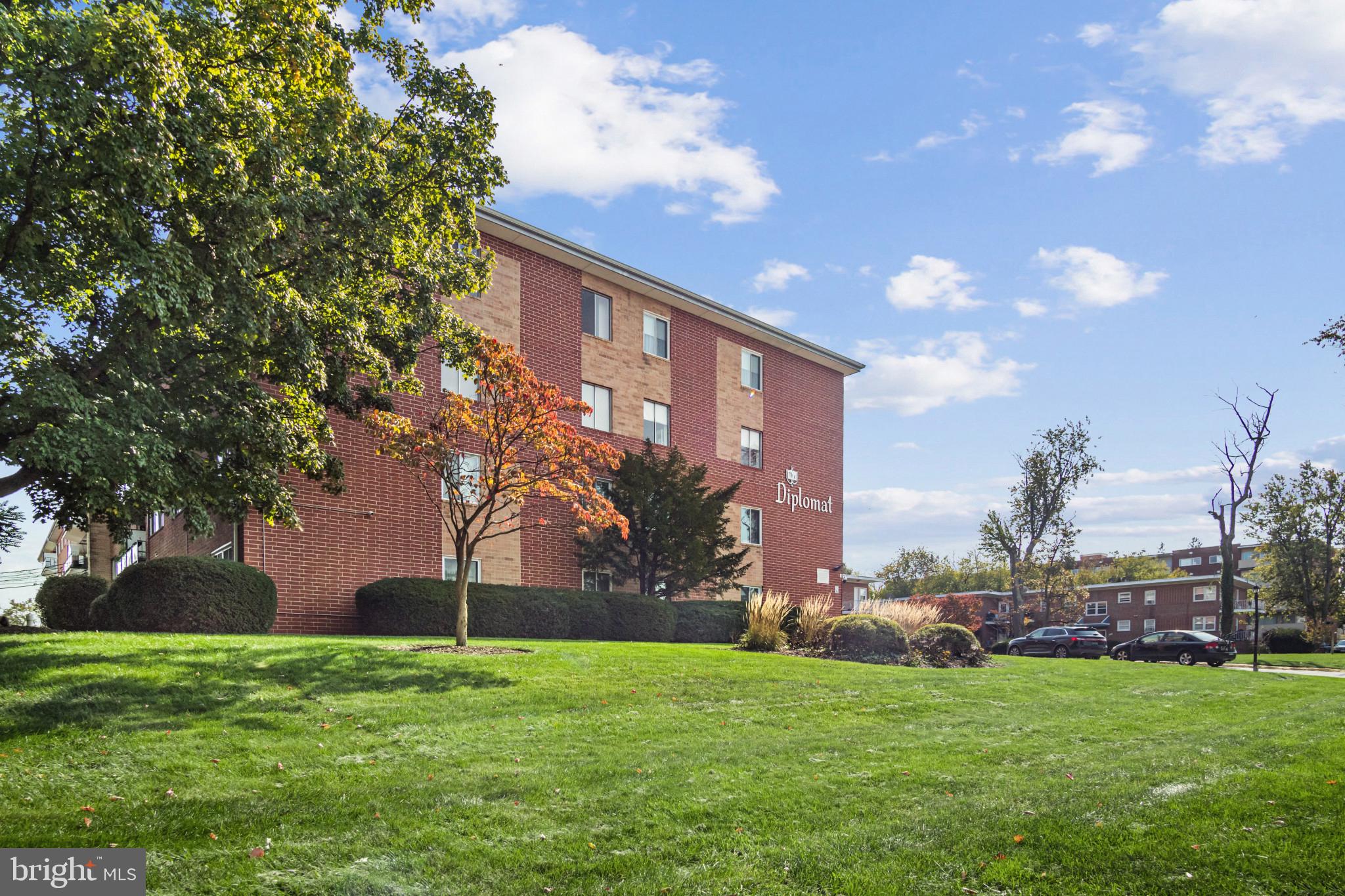 FALLSTAFF - Residential