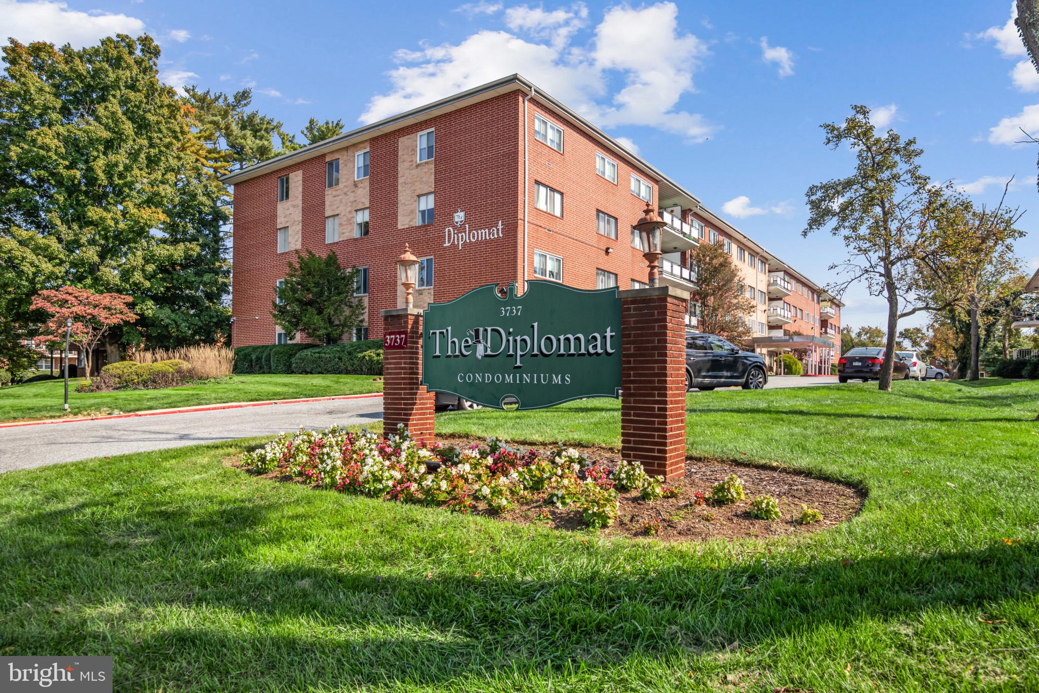 FALLSTAFF - Residential