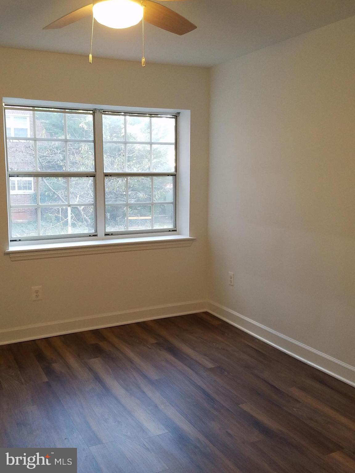 PALISADE GARDENS - Residential Lease