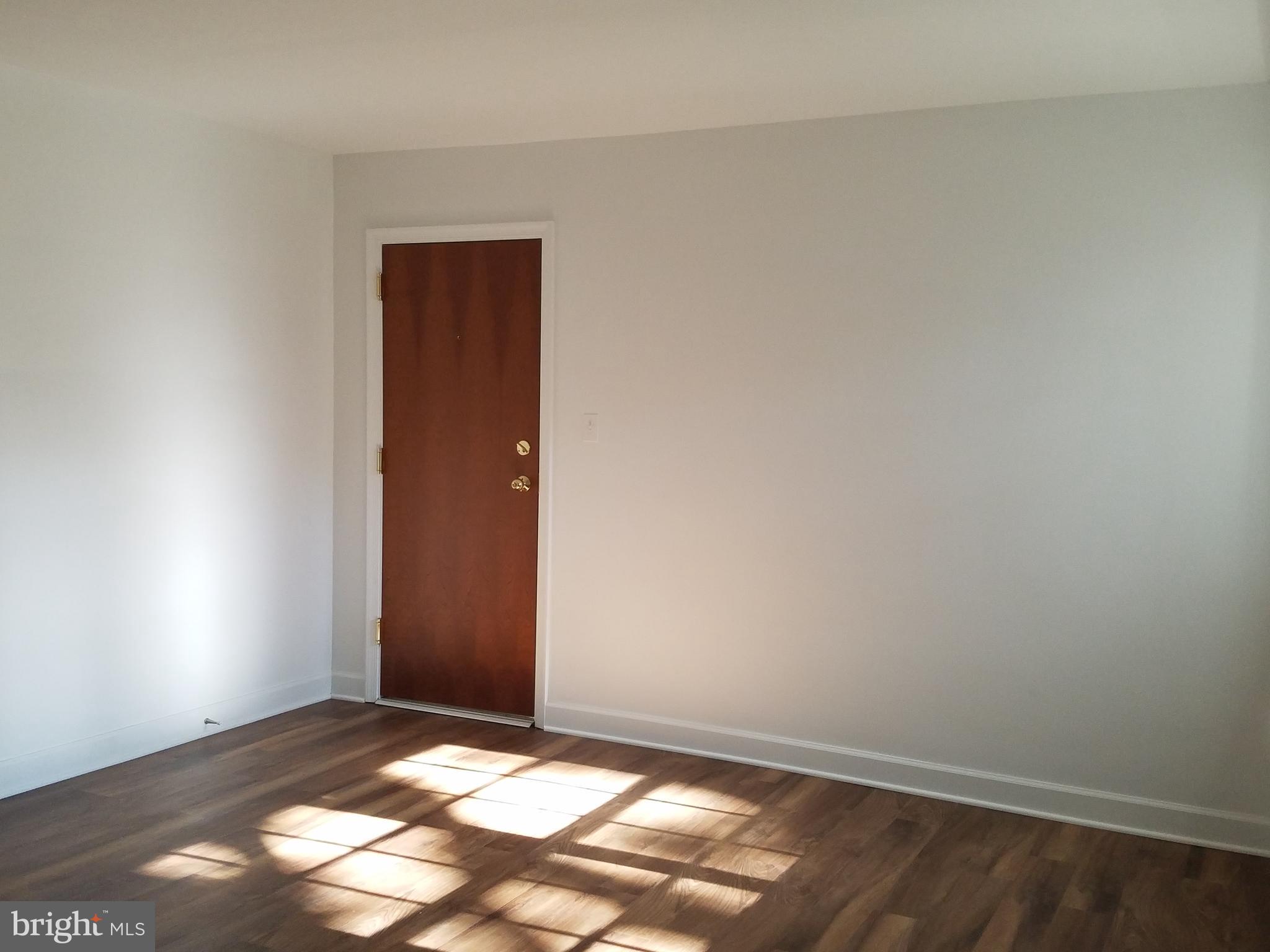 PALISADE GARDENS - Residential Lease