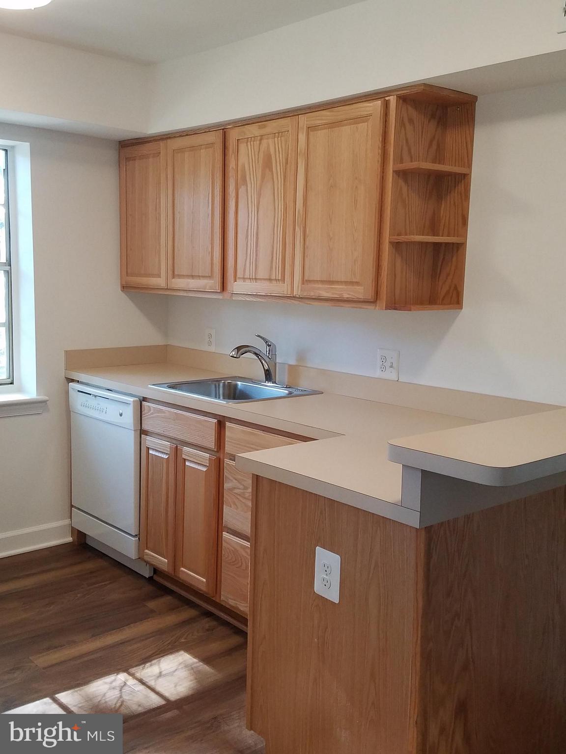 PALISADE GARDENS - Residential Lease