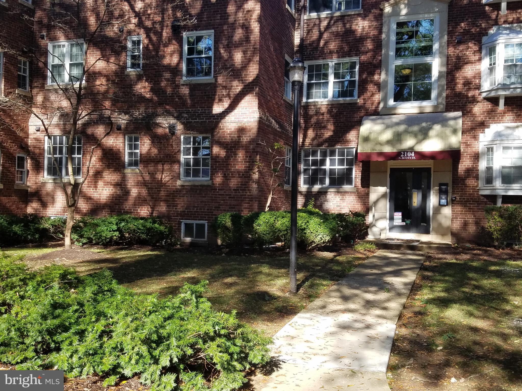 PALISADE GARDENS - Residential Lease