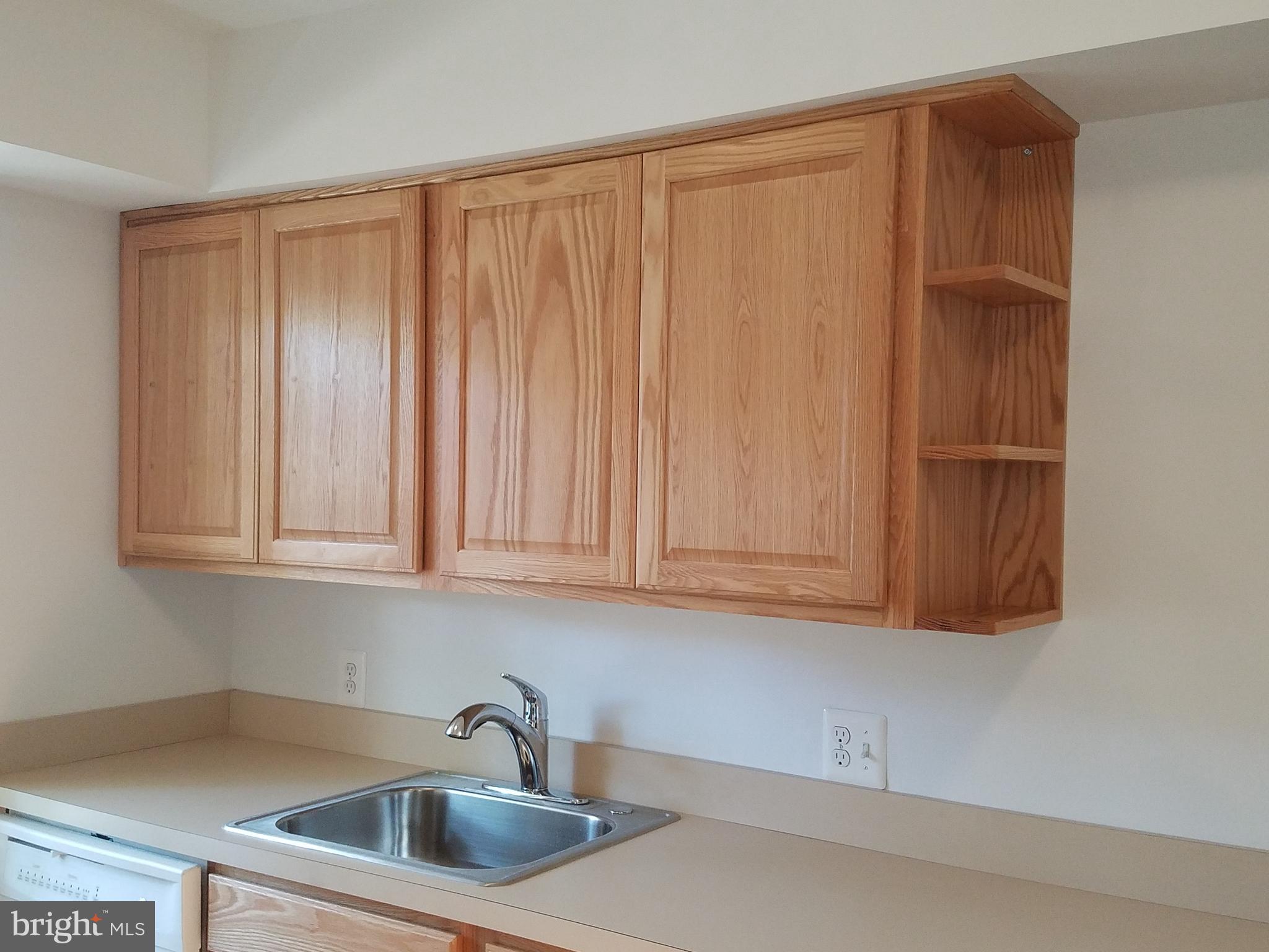 PALISADE GARDENS - Residential Lease