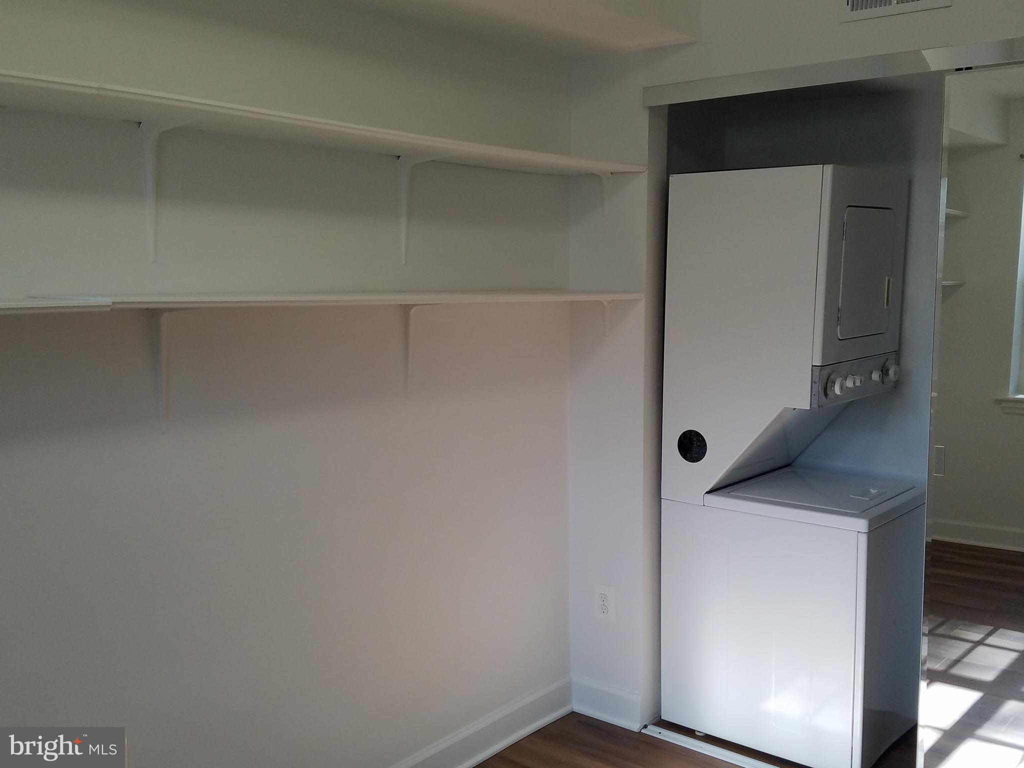 PALISADE GARDENS - Residential Lease