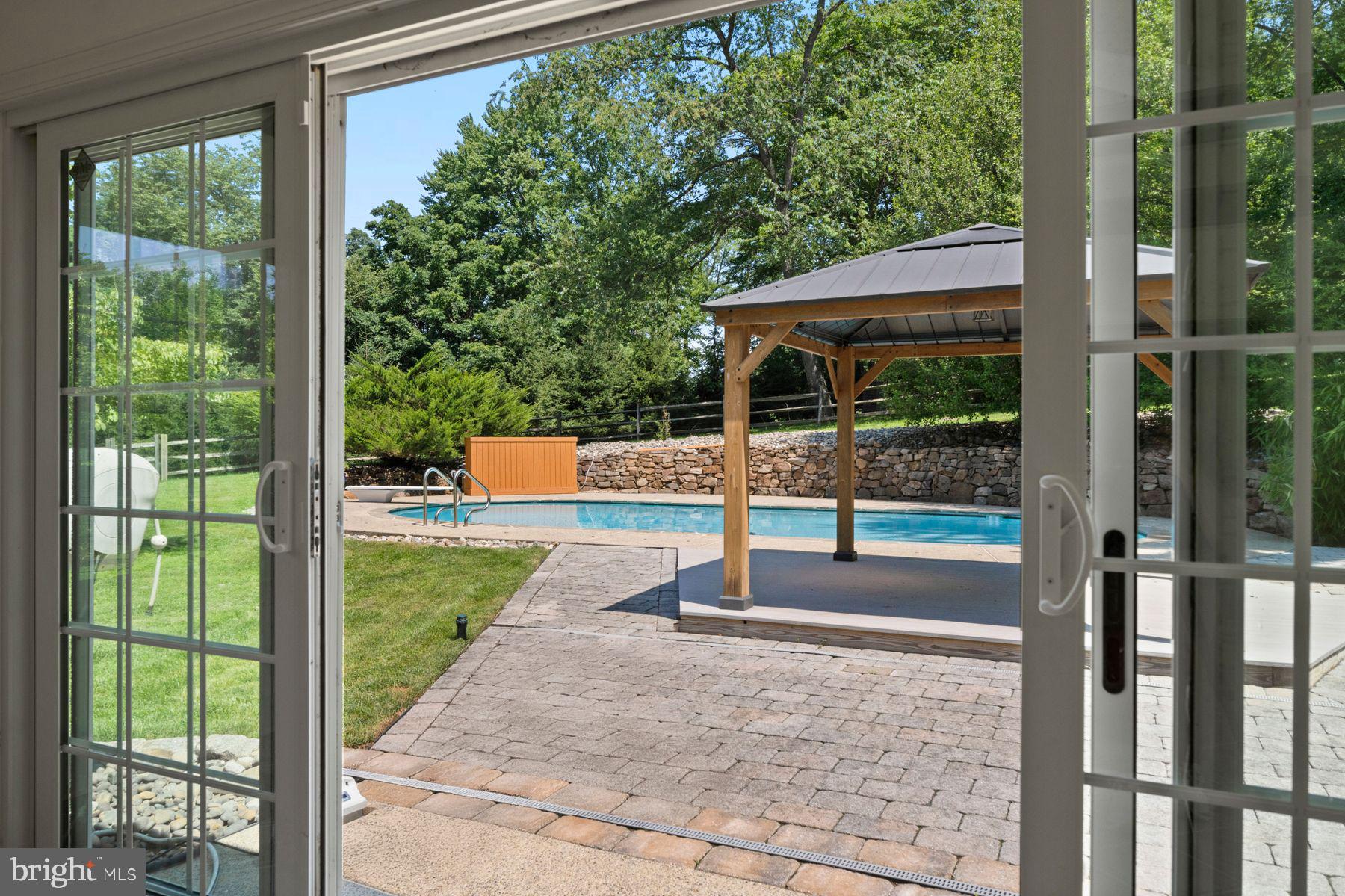 RADNOR HUNT - Residential