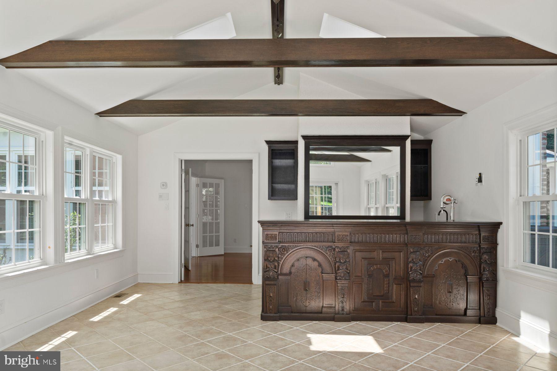 RADNOR HUNT - Residential