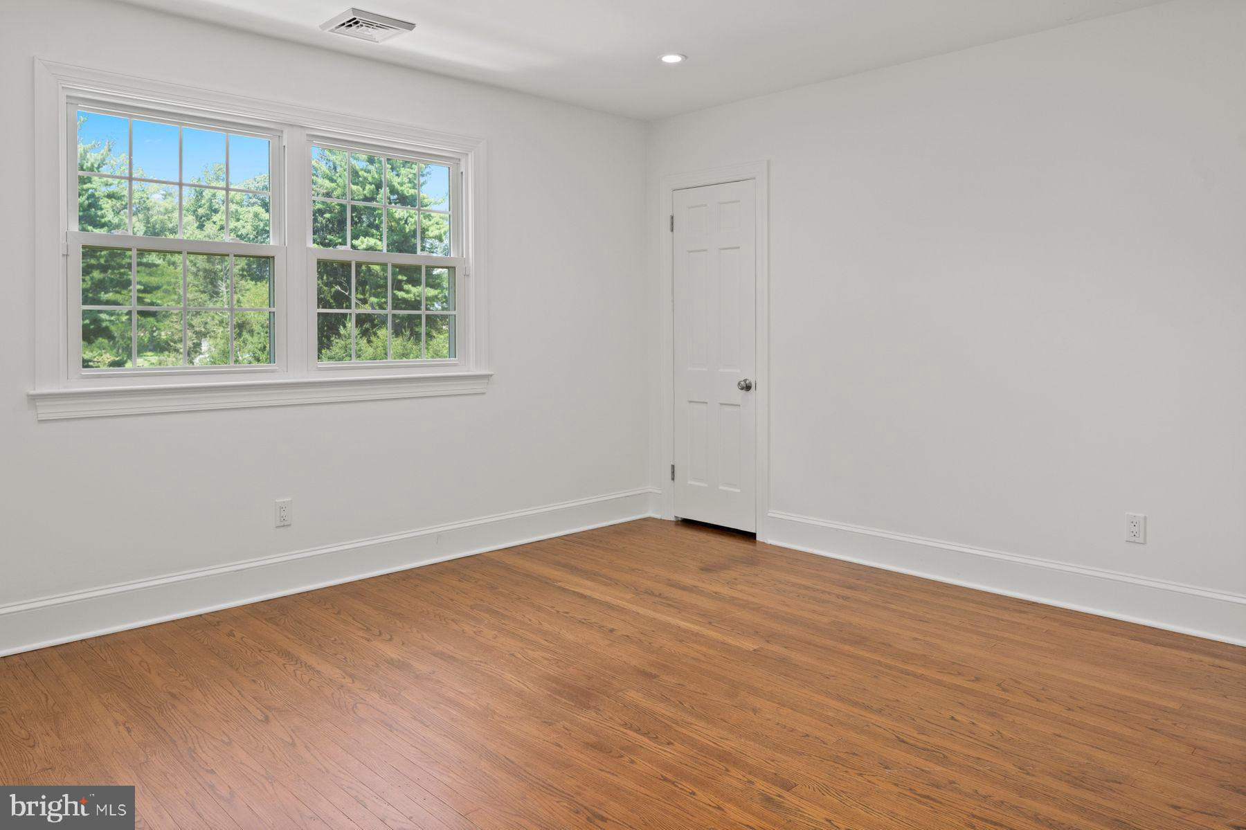 RADNOR HUNT - Residential