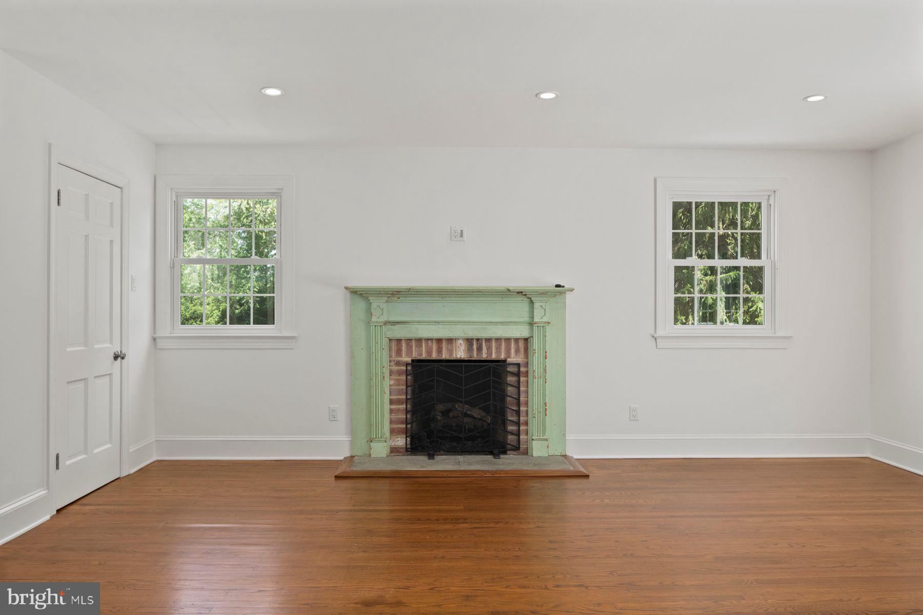 RADNOR HUNT - Residential