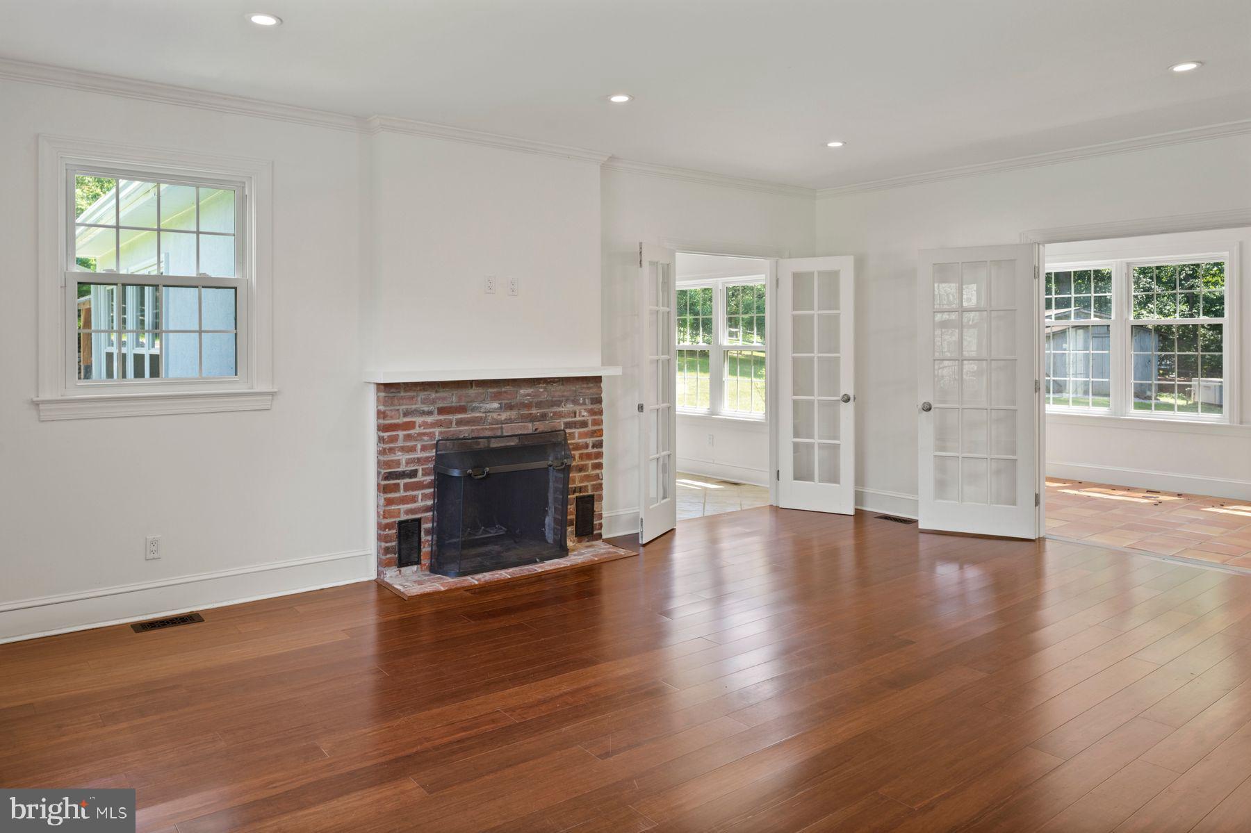 RADNOR HUNT - Residential