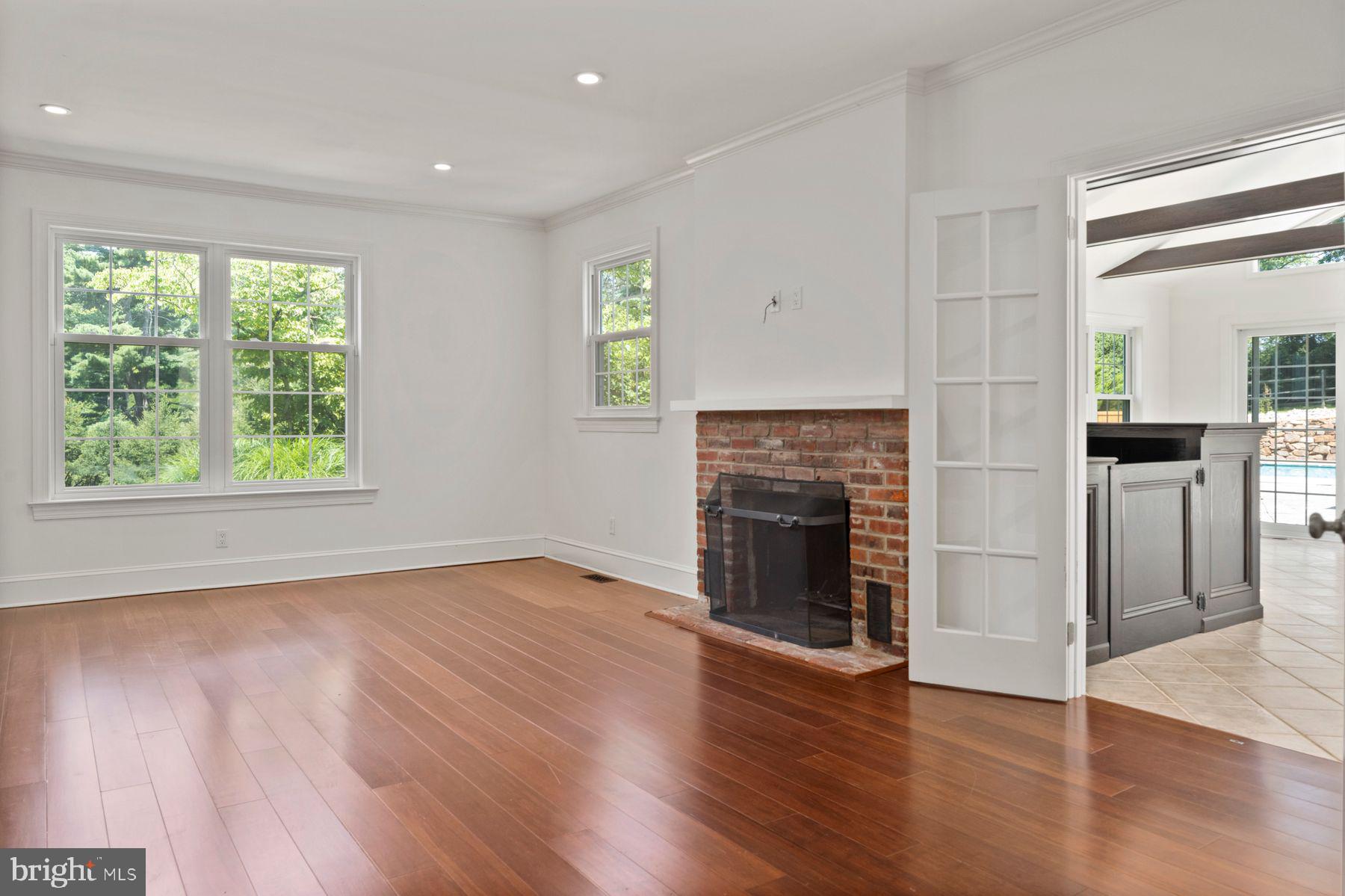 RADNOR HUNT - Residential