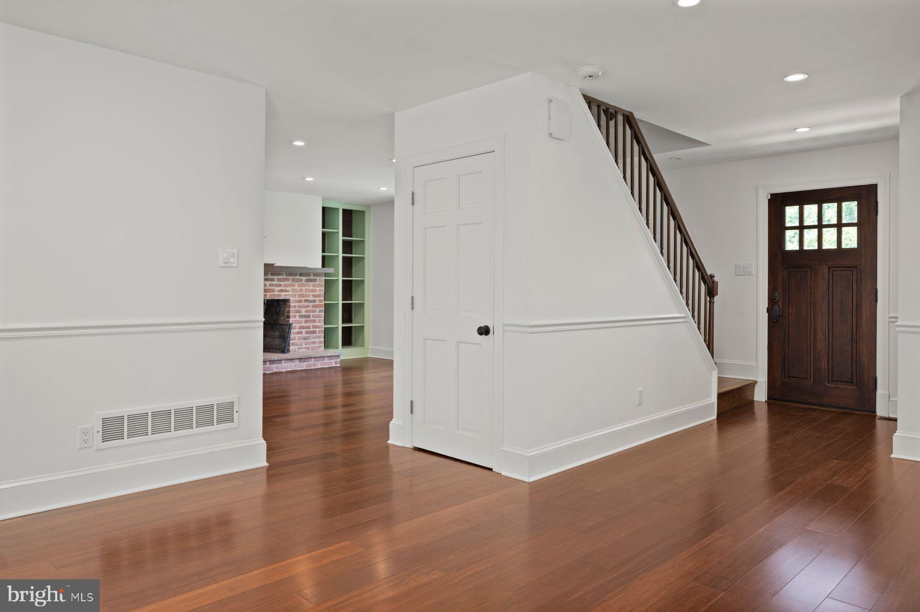 RADNOR HUNT - Residential