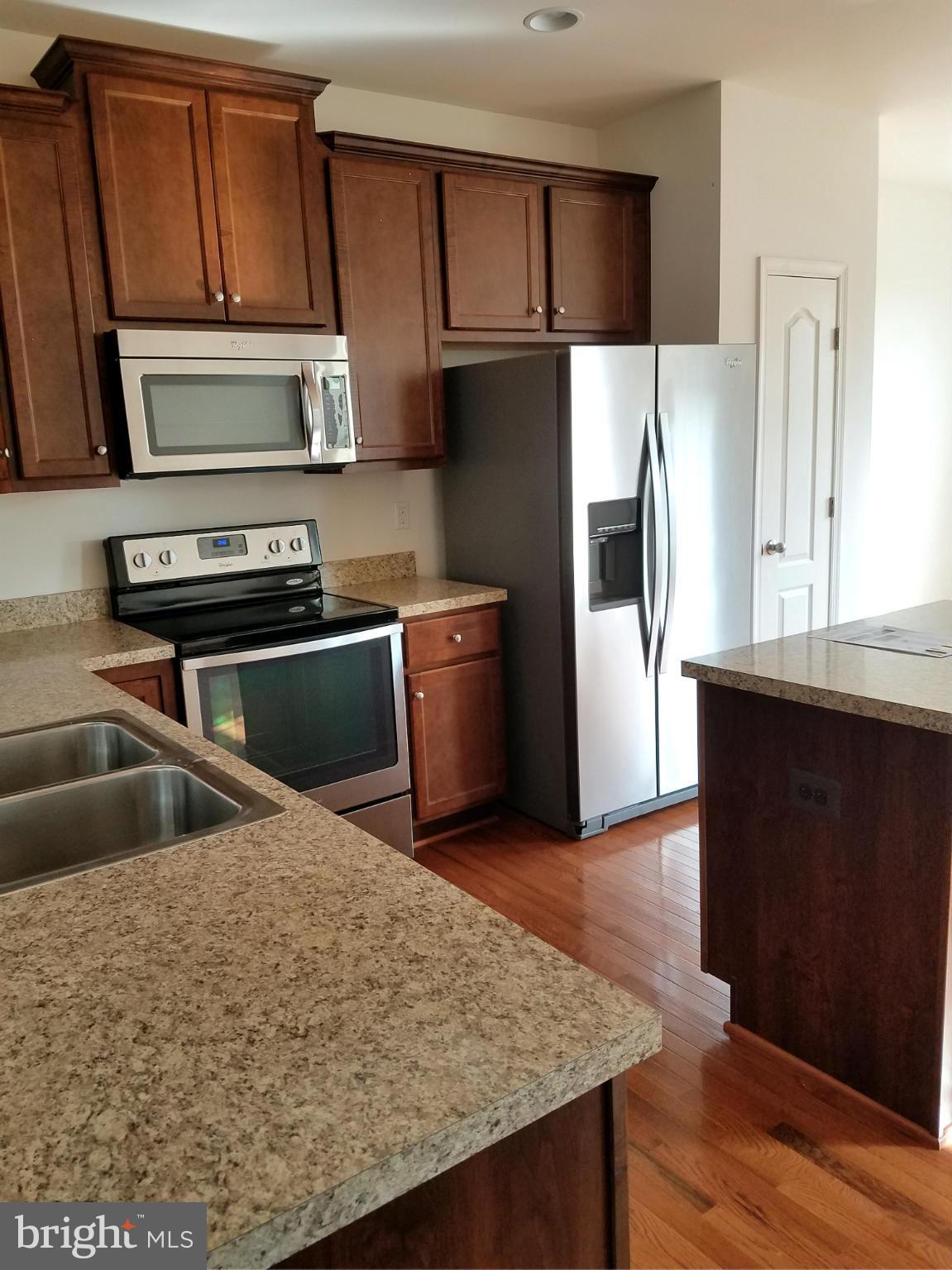 RIVERSIDE VILLAGES - Residential