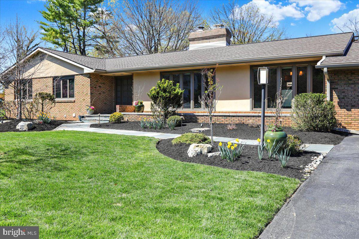 1881 GREENWOOD ROAD