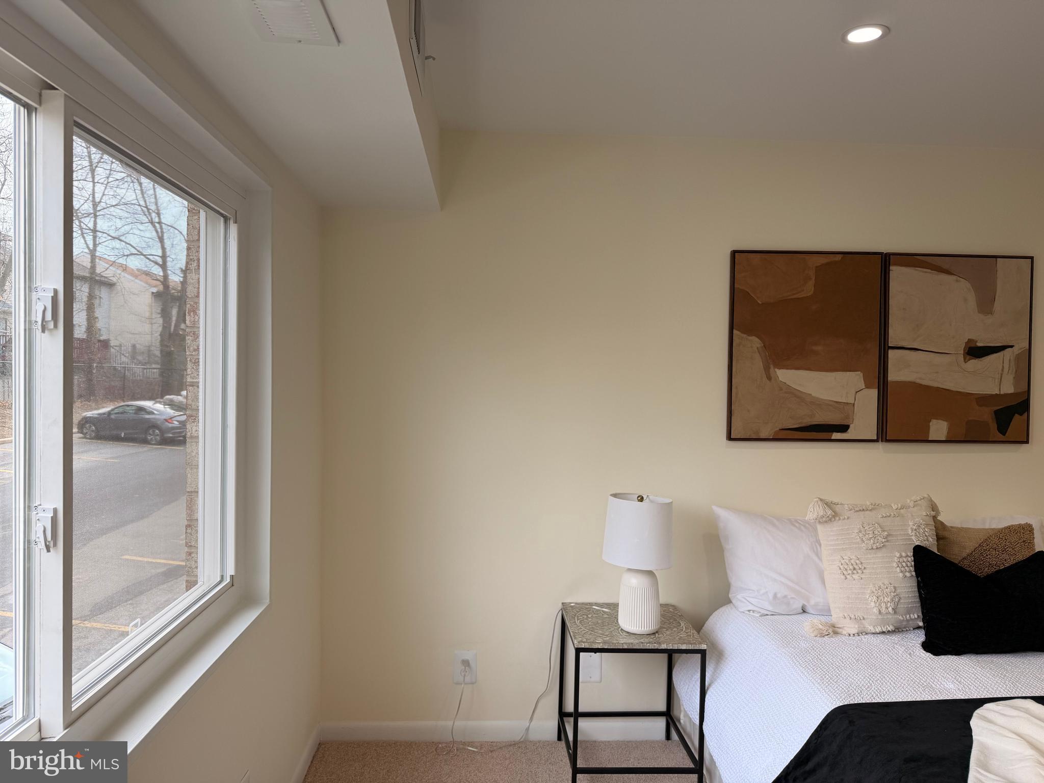 COLUMBIA TOWERS - Residential