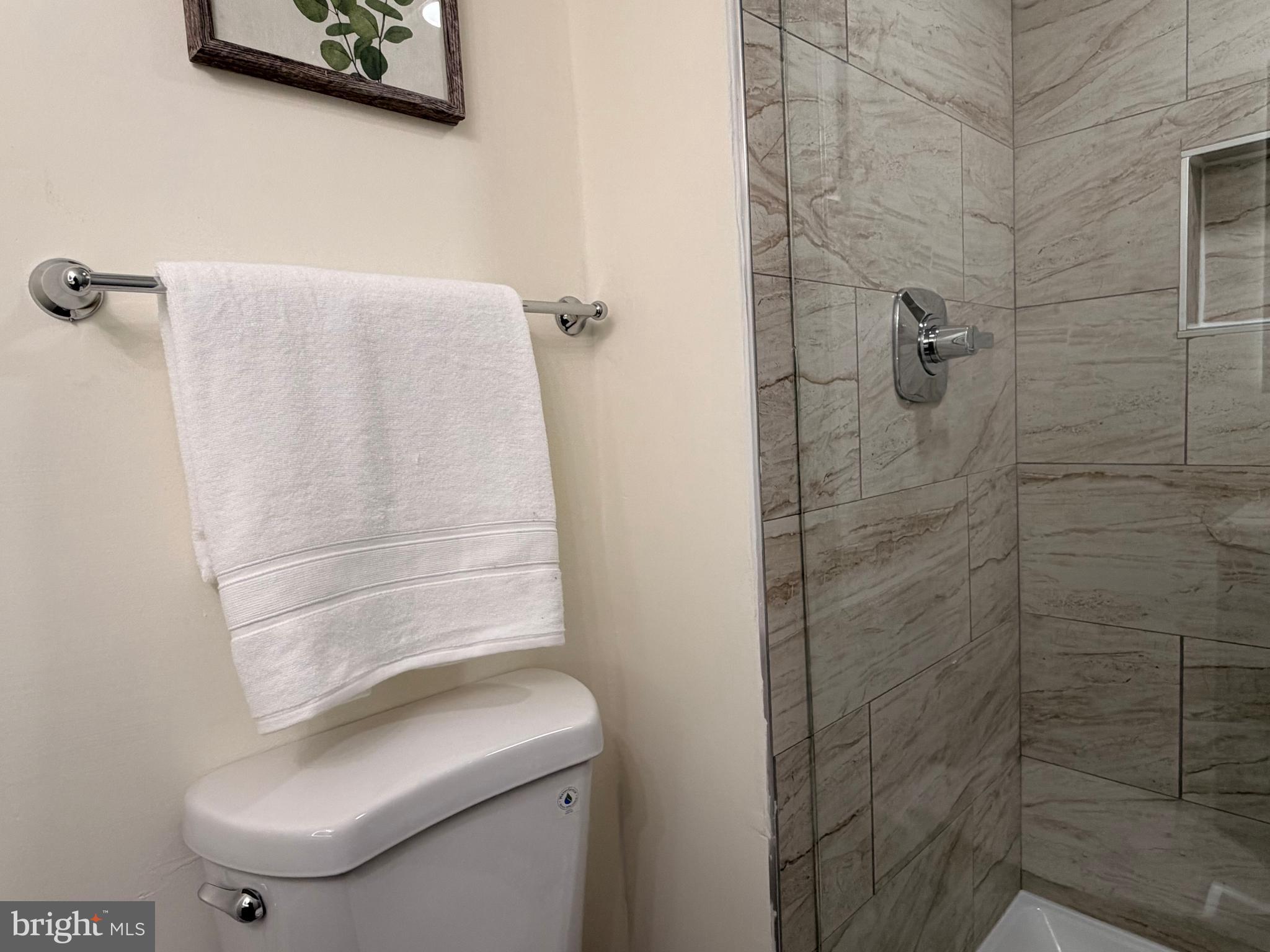 COLUMBIA TOWERS - Residential