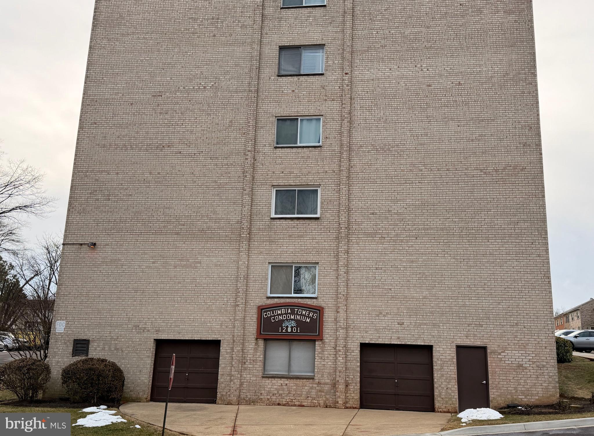 COLUMBIA TOWERS - Residential