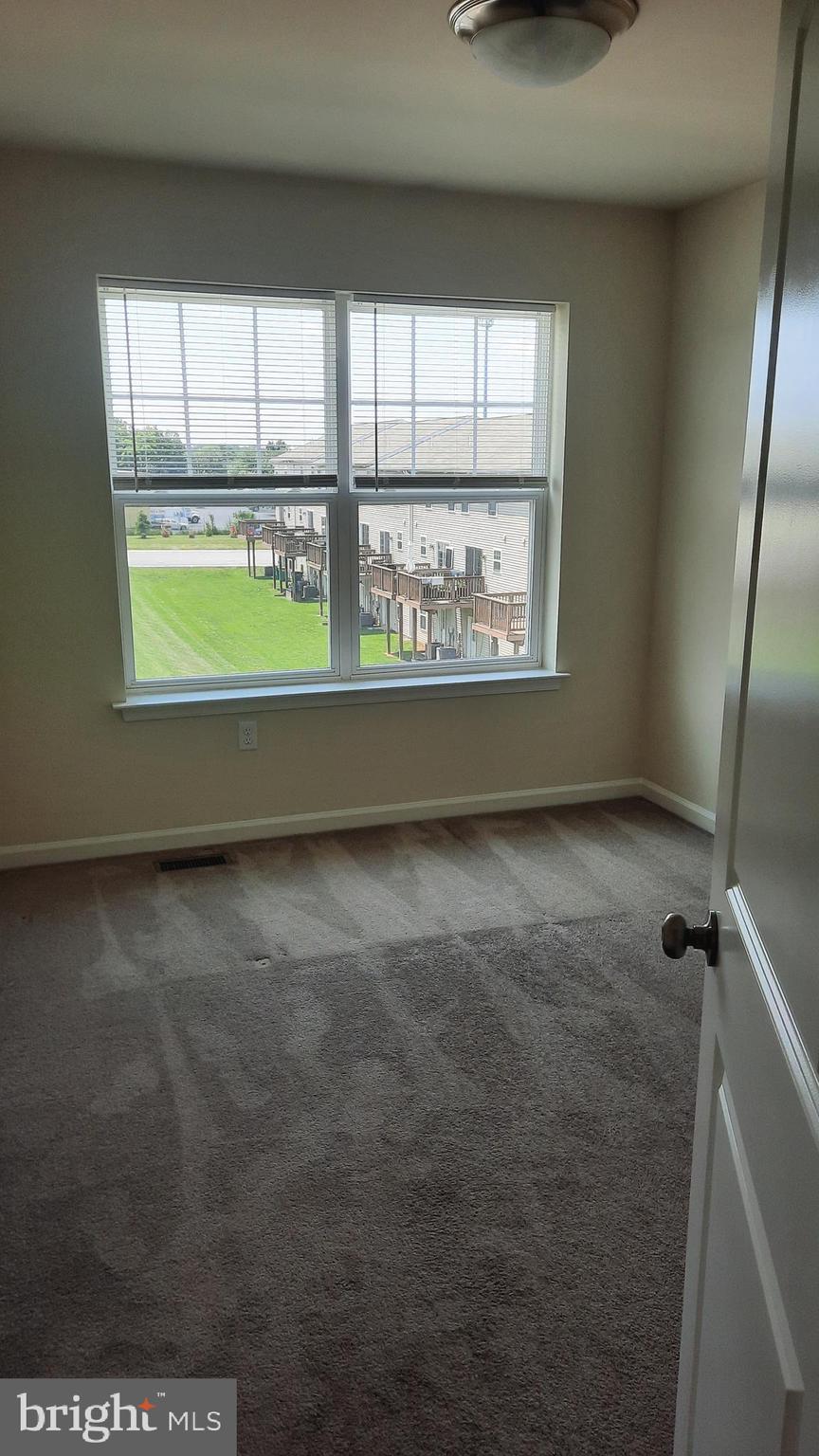 ADMIRALS QUAY - Residential Lease