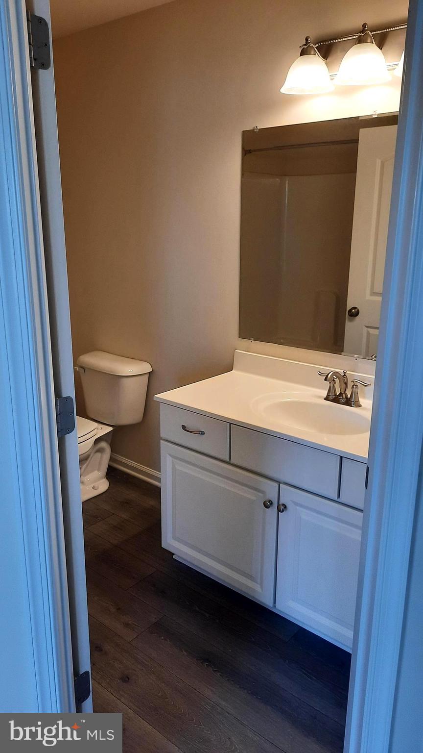 ADMIRALS QUAY - Residential Lease