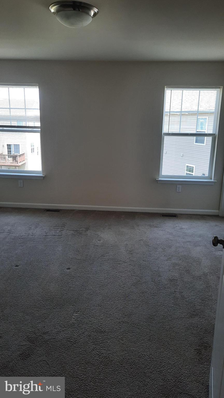 ADMIRALS QUAY - Residential Lease