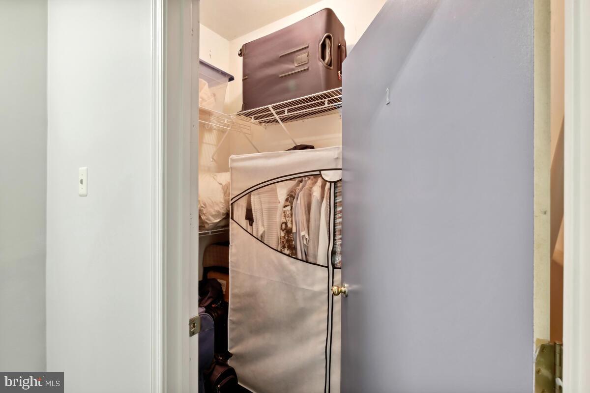 KENTLANDS - Residential