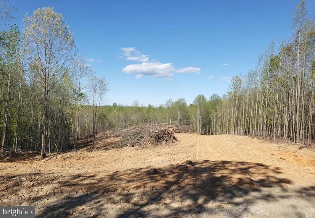 Lot 9 MOUNTAIN CREEK LAKE SUBDIVISION