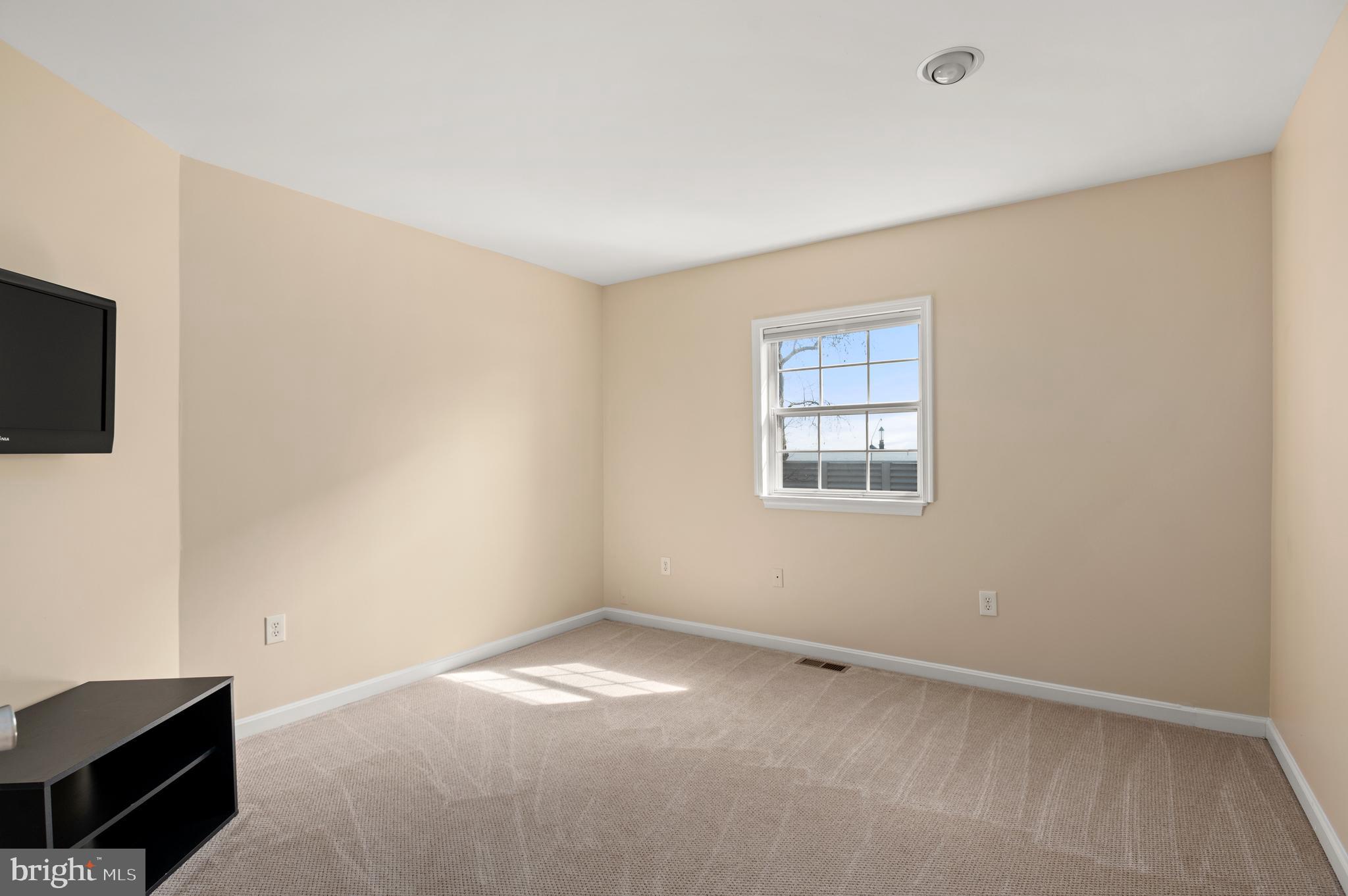 ARUNDEL ON THE BAY - Residential Lease