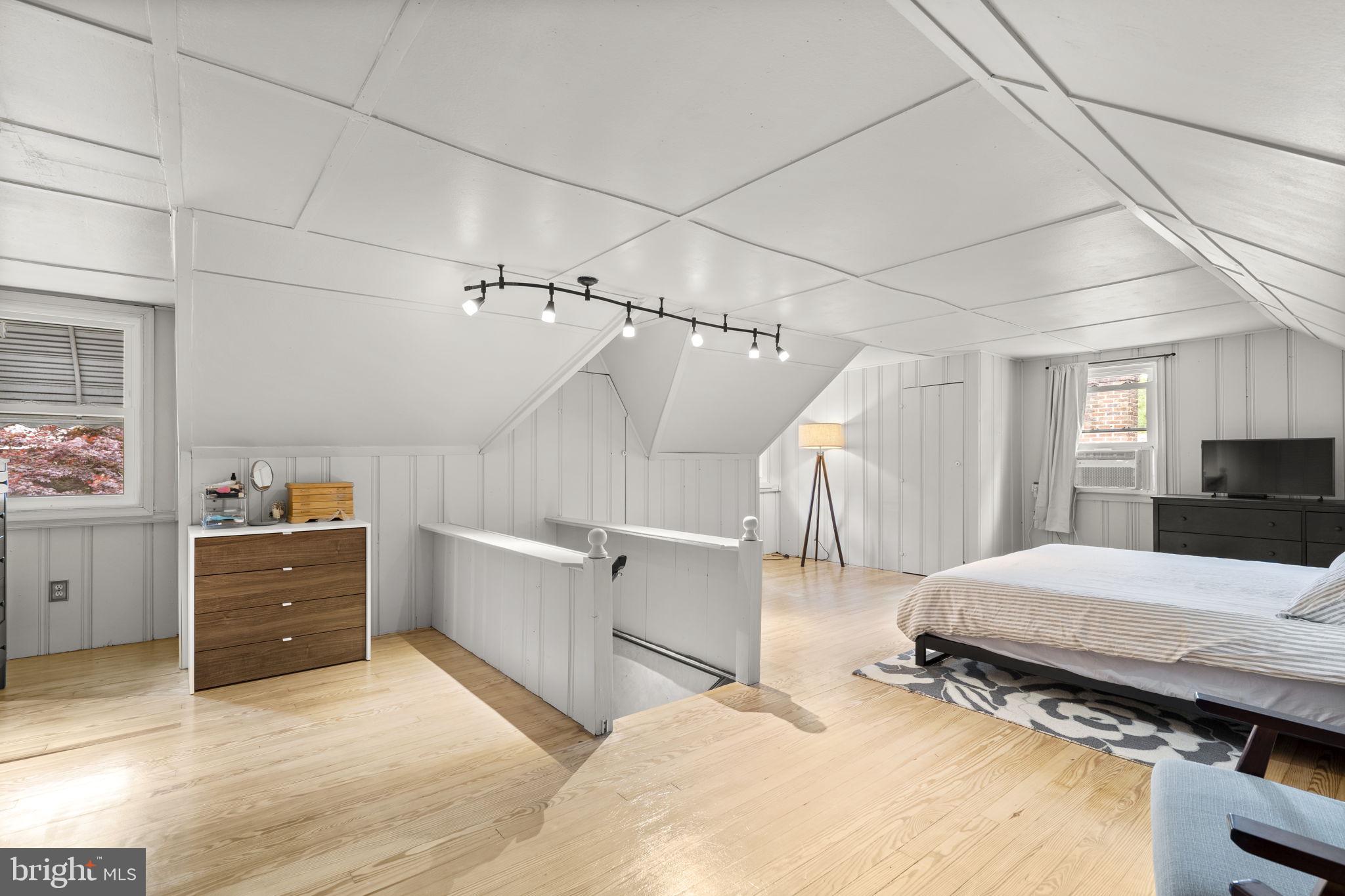 UNIVERSITY PARK - Residential