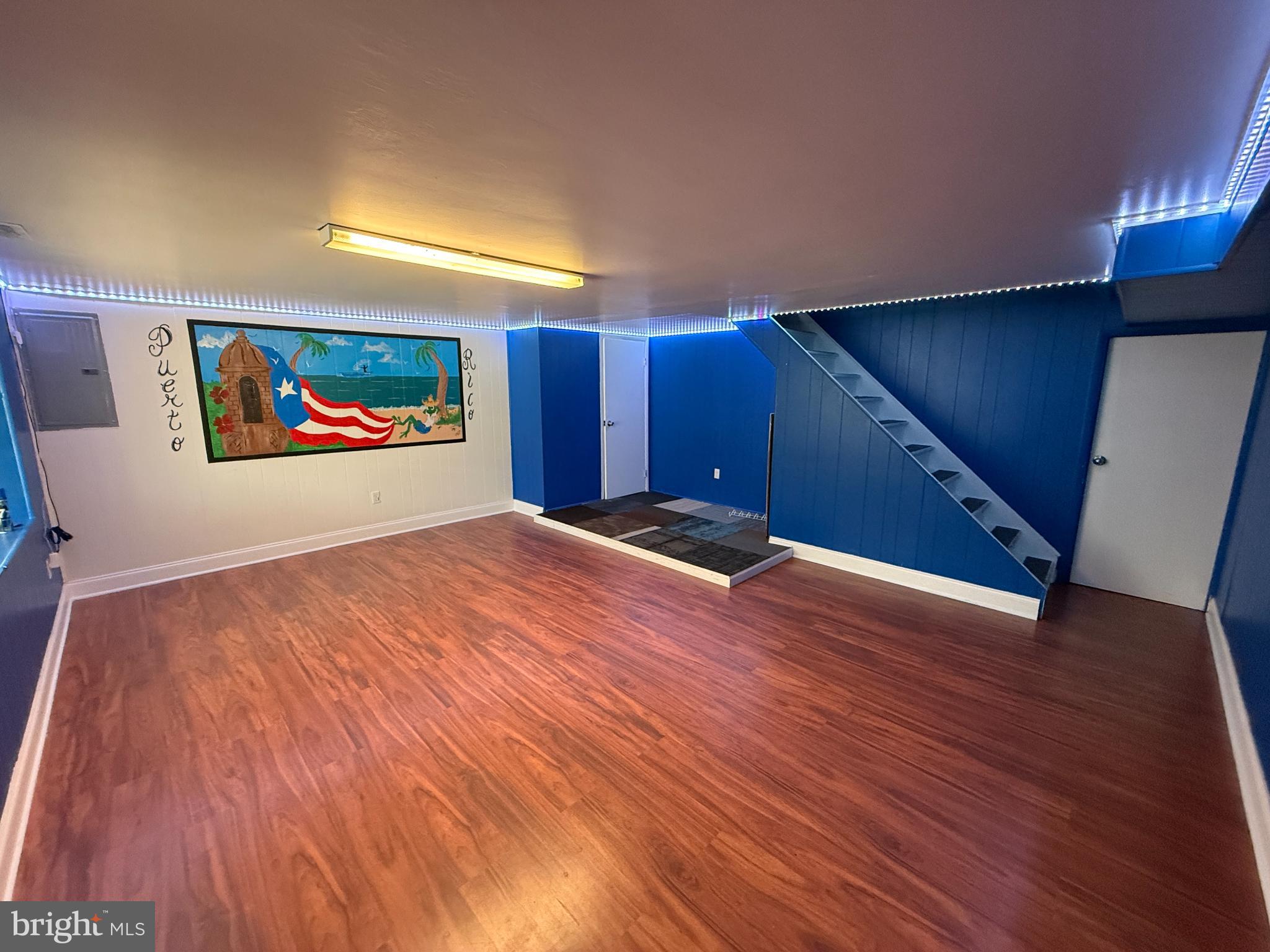 PARKWOOD - Residential Lease