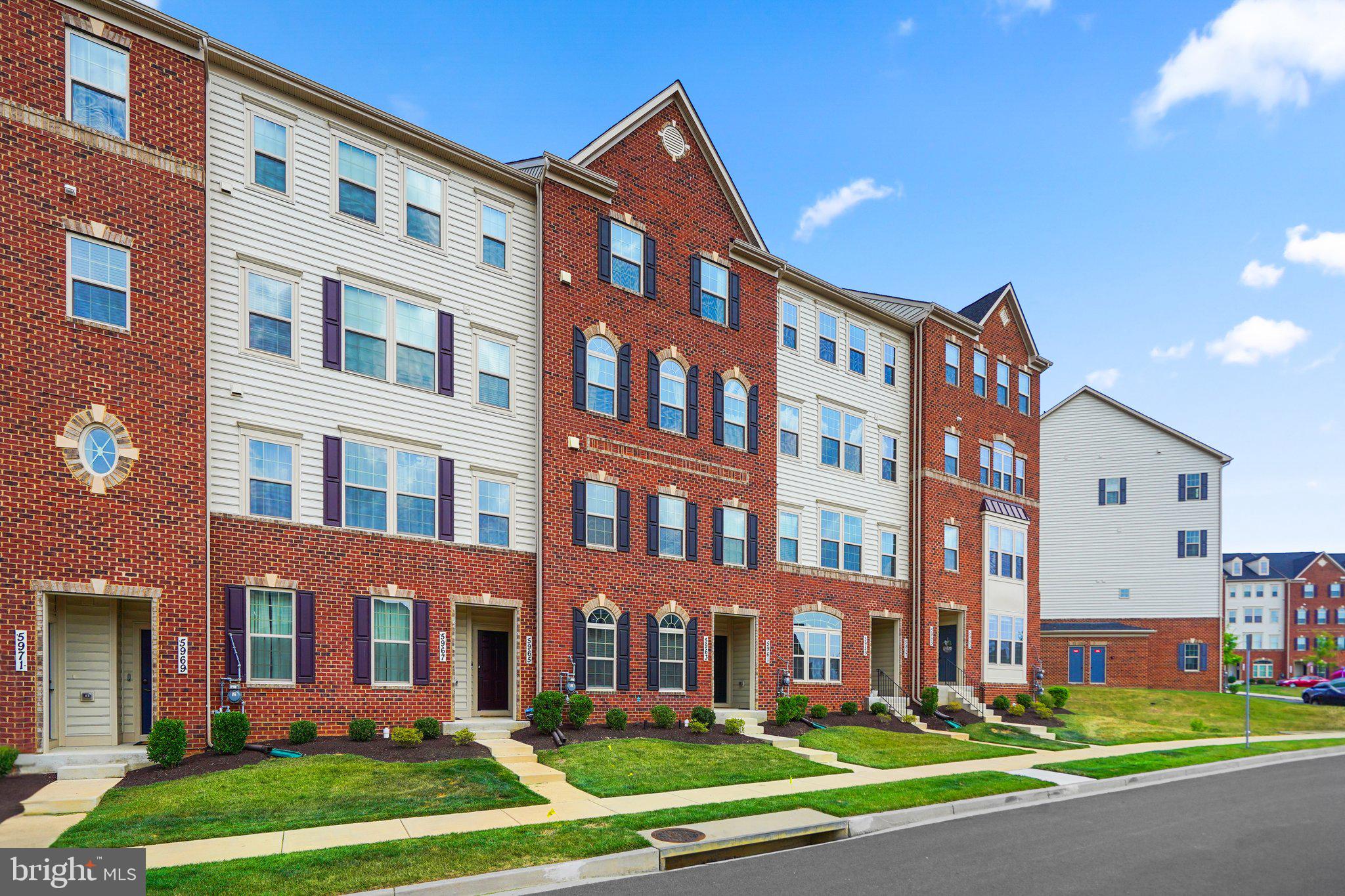 OAKDALE VILLAGE - Residential Lease