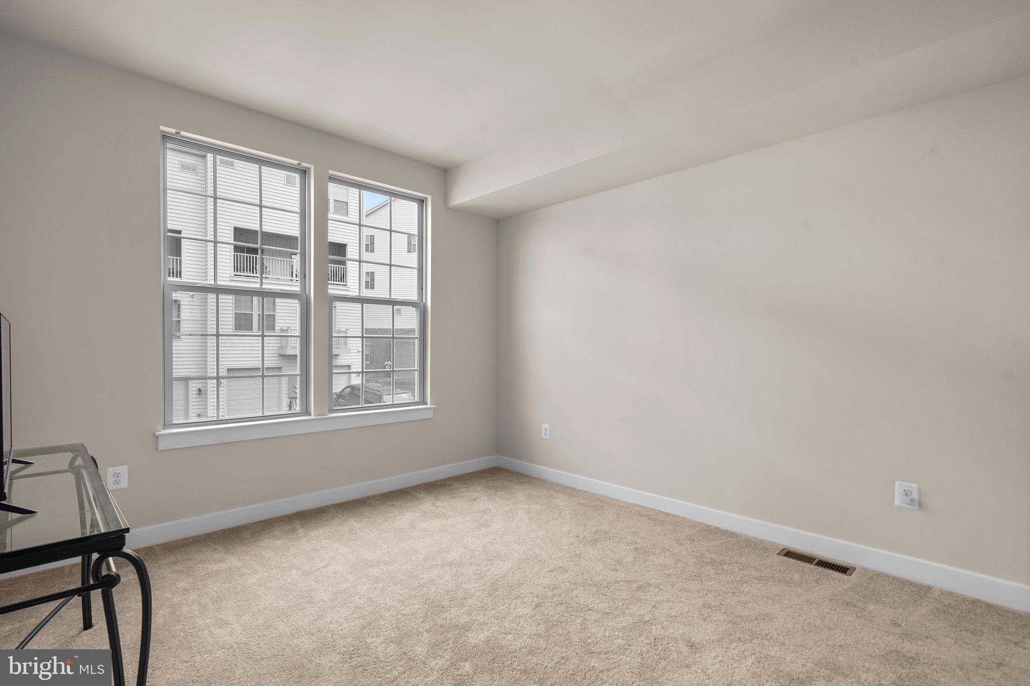 OAKDALE VILLAGE - Residential Lease