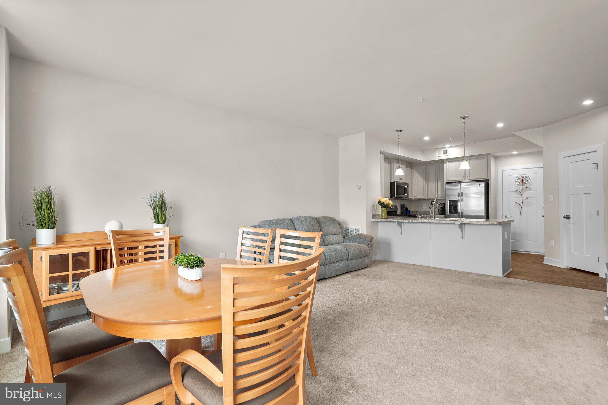 OAKDALE VILLAGE - Residential Lease