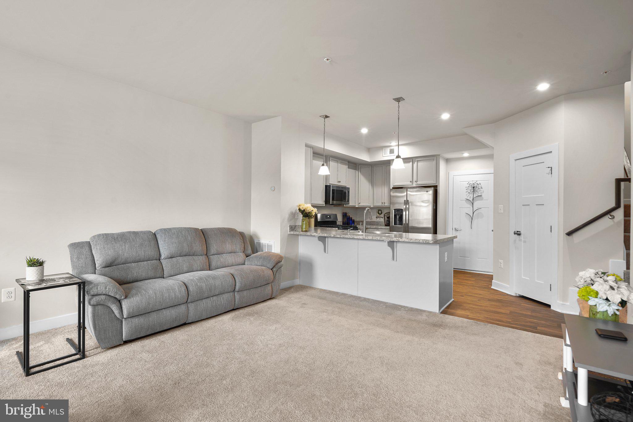 OAKDALE VILLAGE - Residential Lease