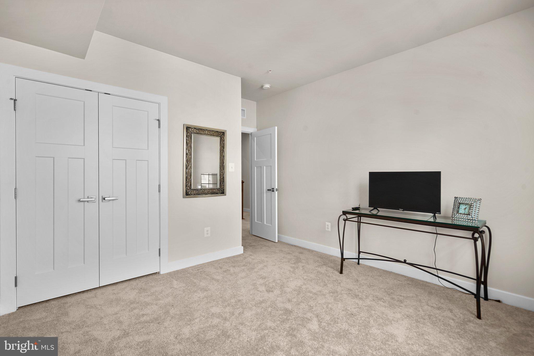 OAKDALE VILLAGE - Residential Lease