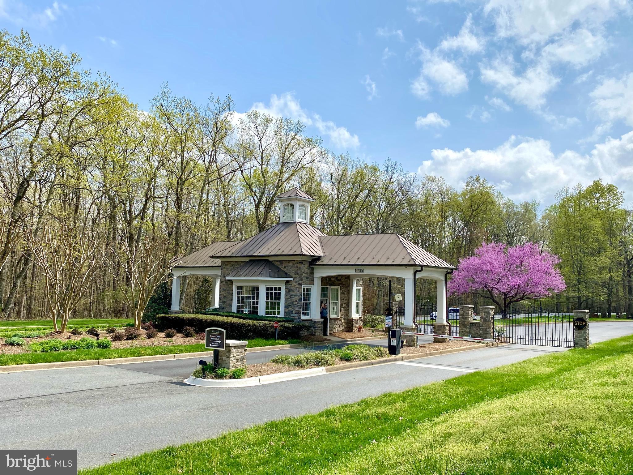 FAWN LAKE - Residential