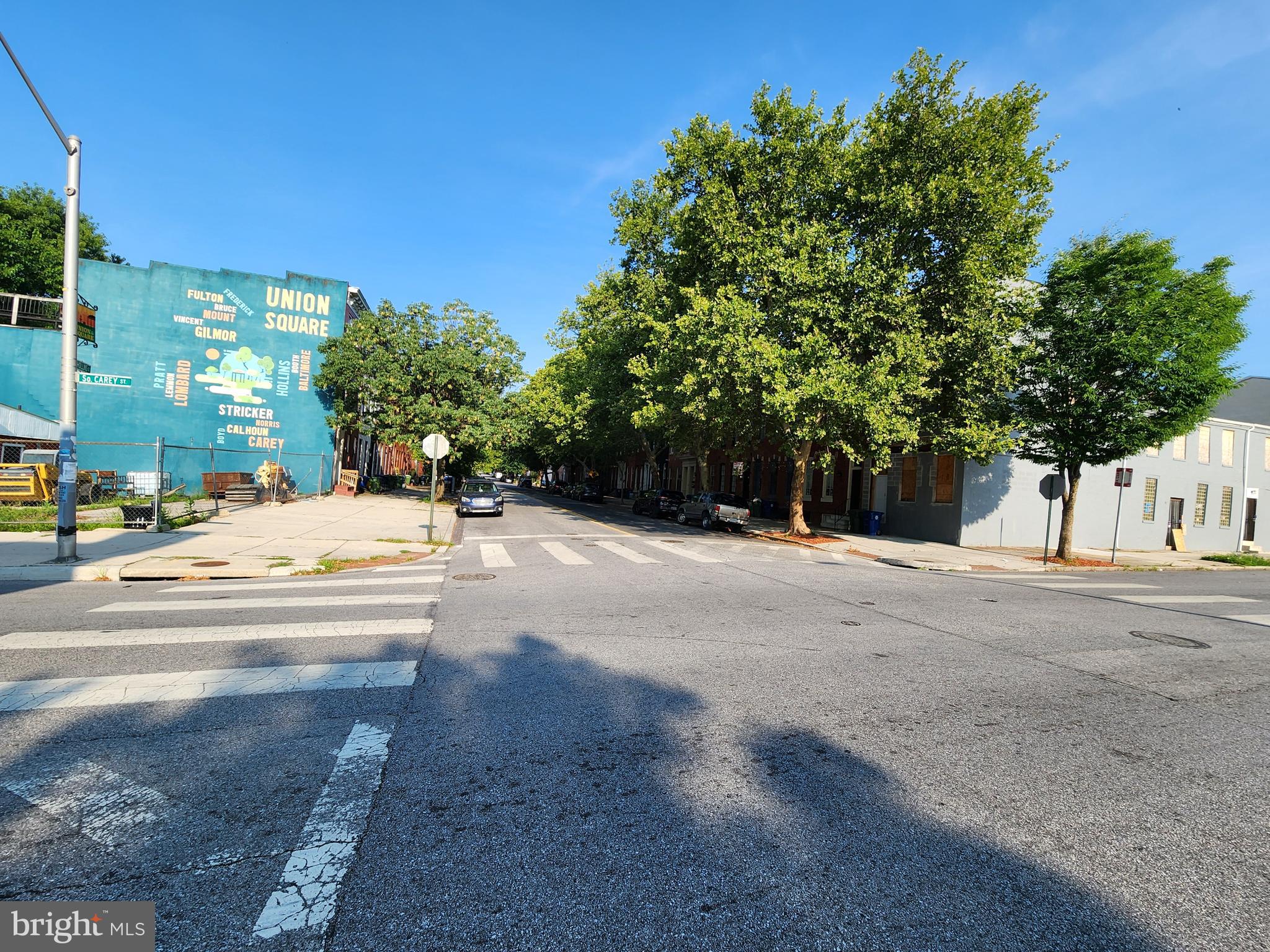 1300 HOLLINS STREET