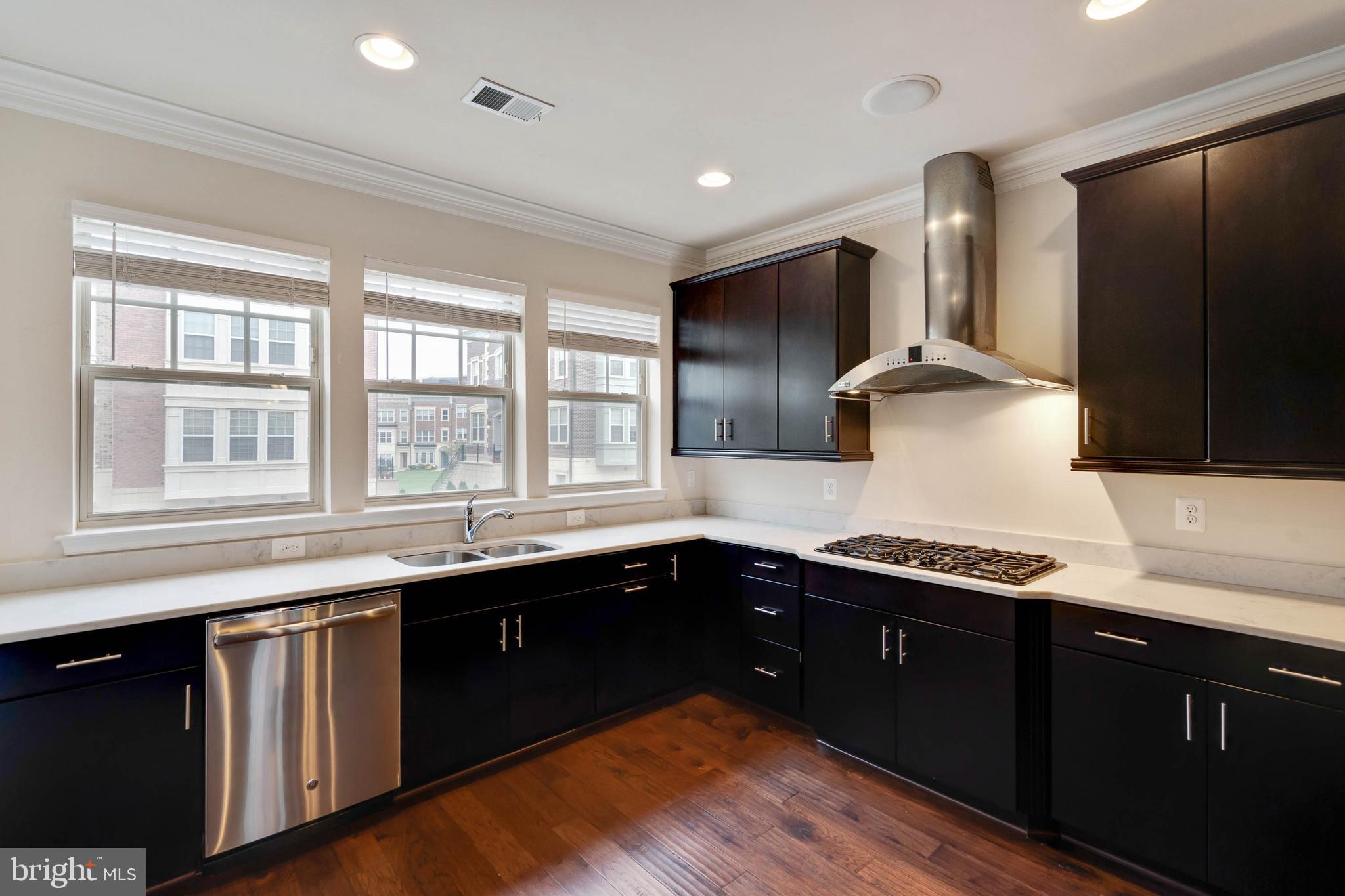 POTOMAC OVERLOOK AT NATIONAL HARBOR - Residential