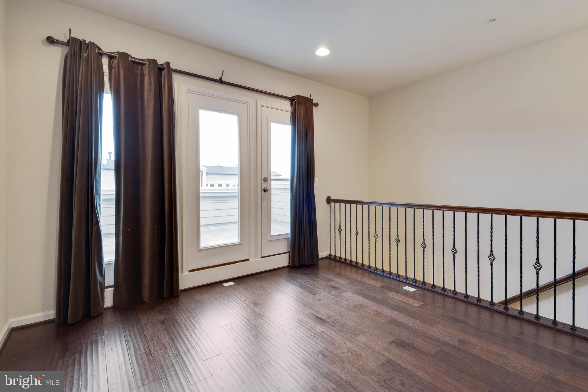 POTOMAC OVERLOOK AT NATIONAL HARBOR - Residential