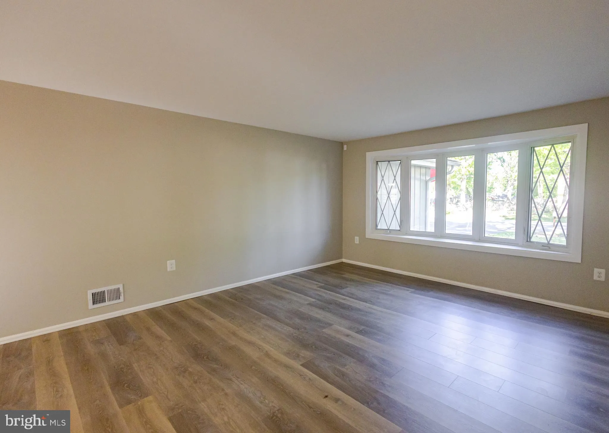 Fredericksburg, Virginia 22407, United States, 4 Bedrooms Bedrooms, ,2 BathroomsBathrooms,Residential,Contingent,119120