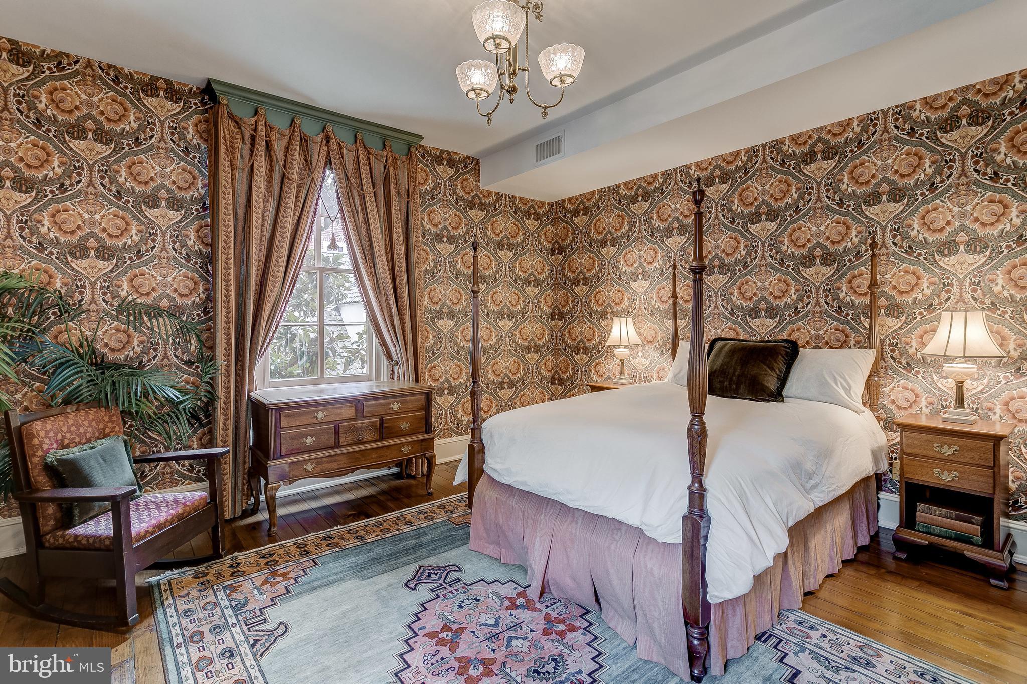 HISTORIC DISTRICT - Residential