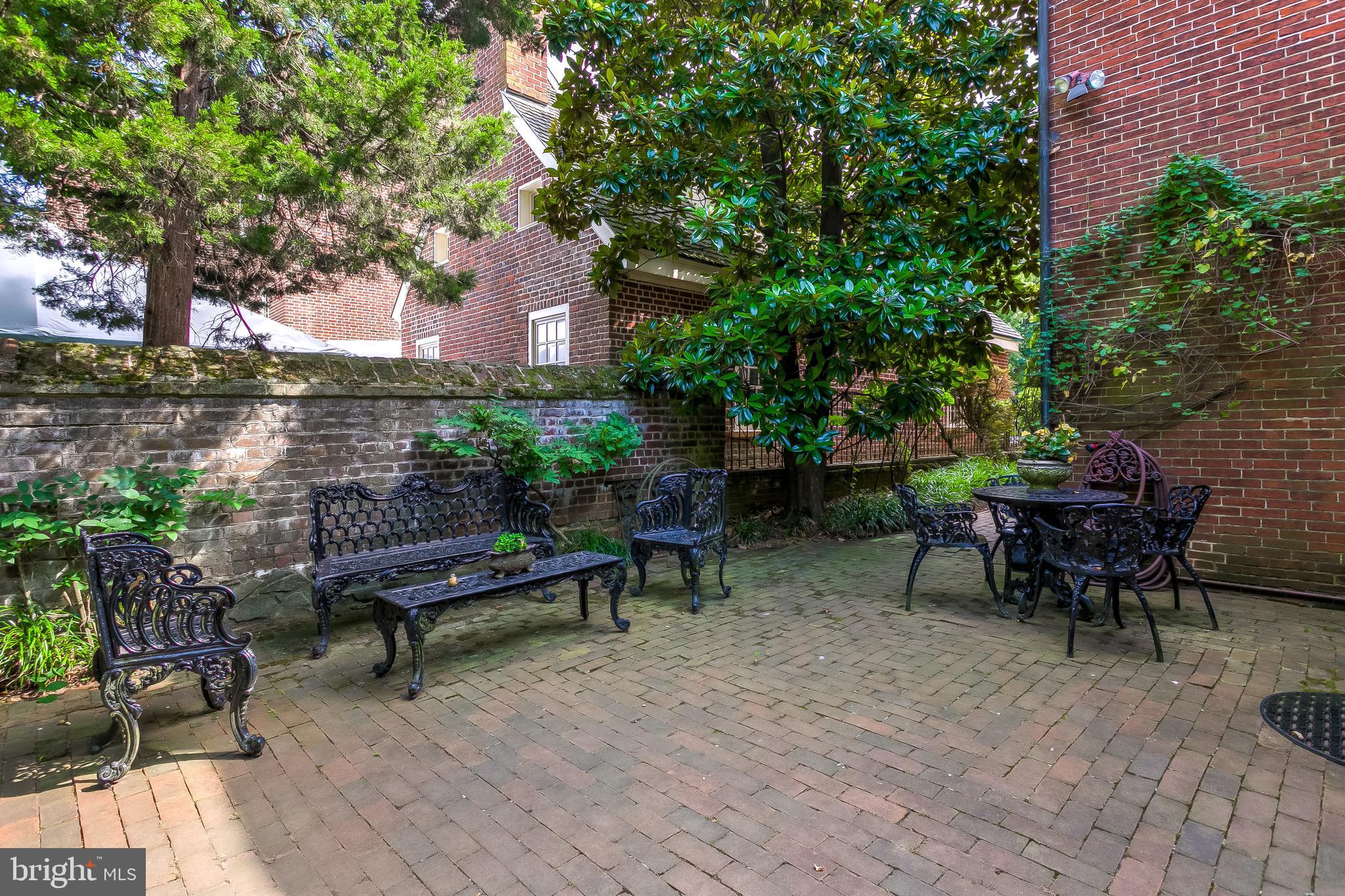 HISTORIC DISTRICT - Residential