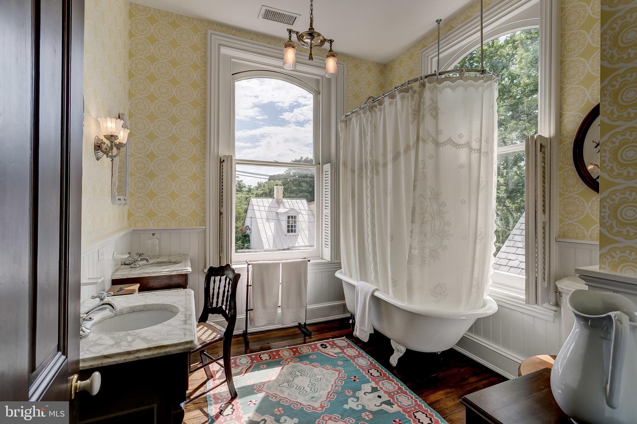 HISTORIC DISTRICT - Residential