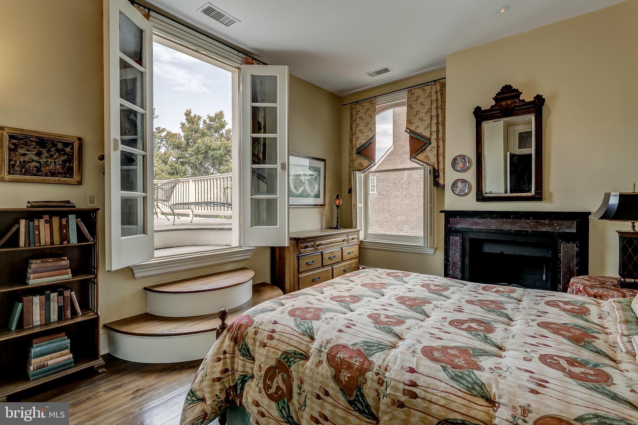 HISTORIC DISTRICT - Residential