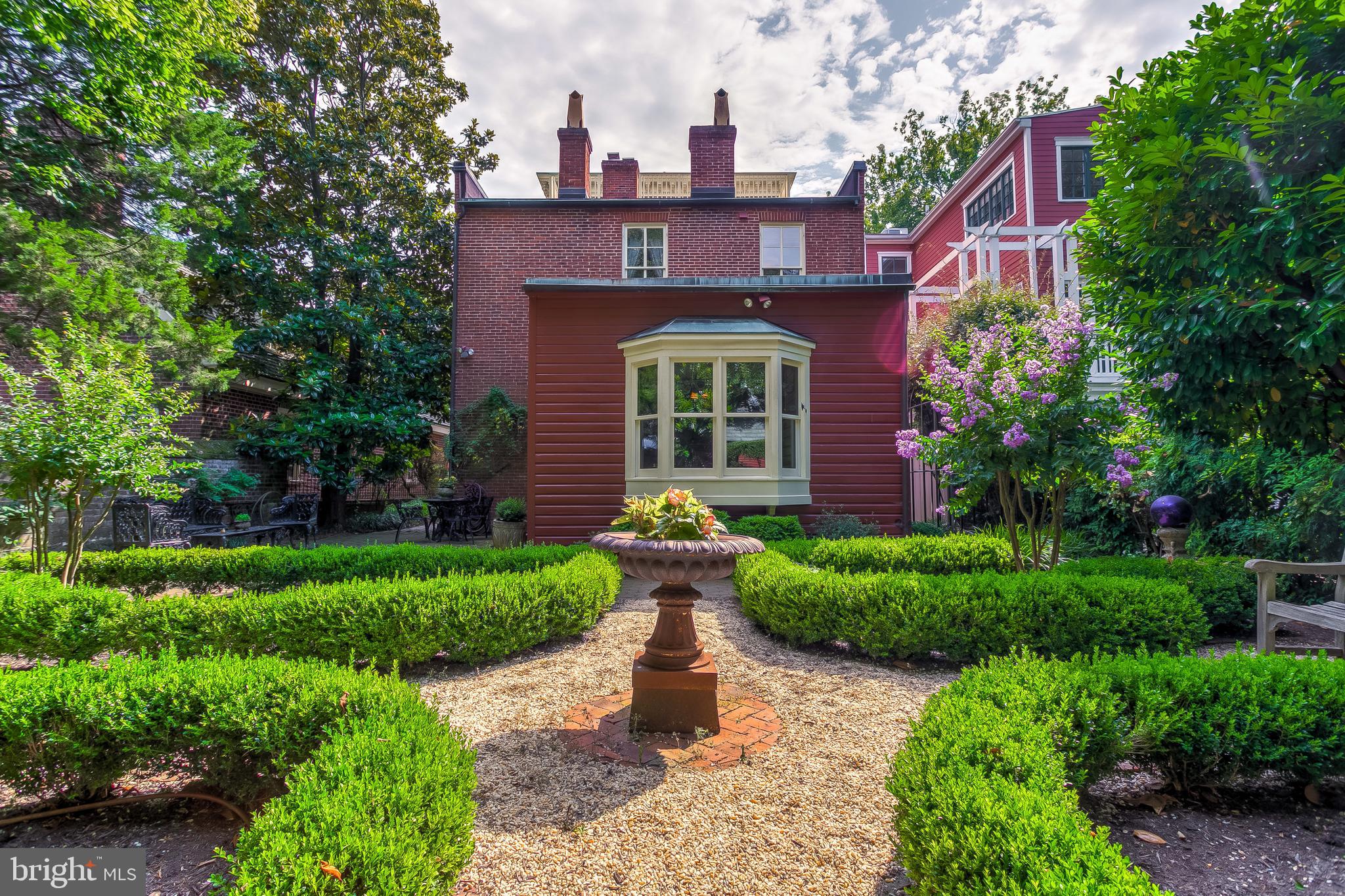 HISTORIC DISTRICT - Residential