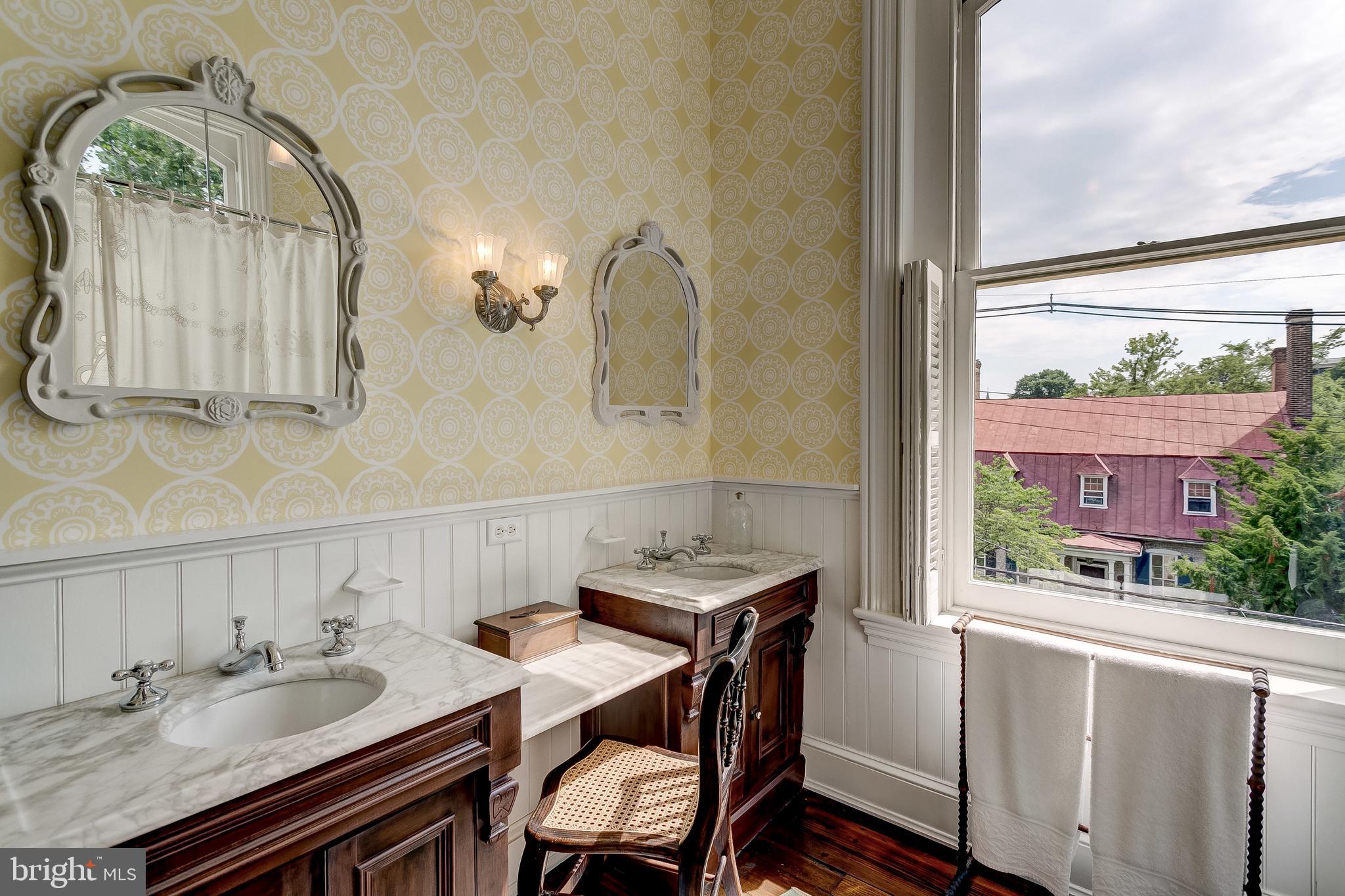 HISTORIC DISTRICT - Residential